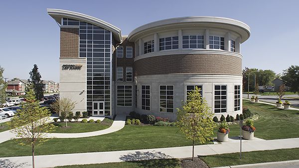 A002_C004_09291T this is a horizontal exterior photo of Indiana Tech Law School